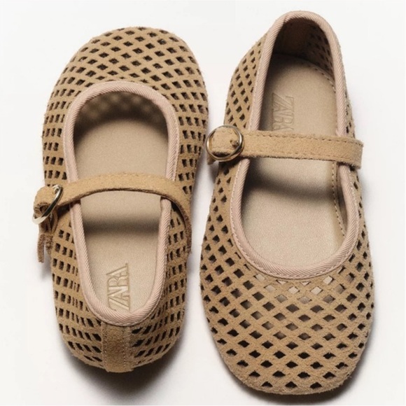 Zara Other - Zara Kids Beige Mary Jane Dress Shoes